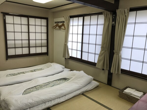 TW. Twin Japanese Style Room, Smoking, Private Bathroom | Free WiFi - Kinuya Honkan (Tokyo)