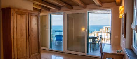 슈피리어 더블룸, 퀸사이즈침대 1개, 테라스, 바다 전망 | 테라스/파티오