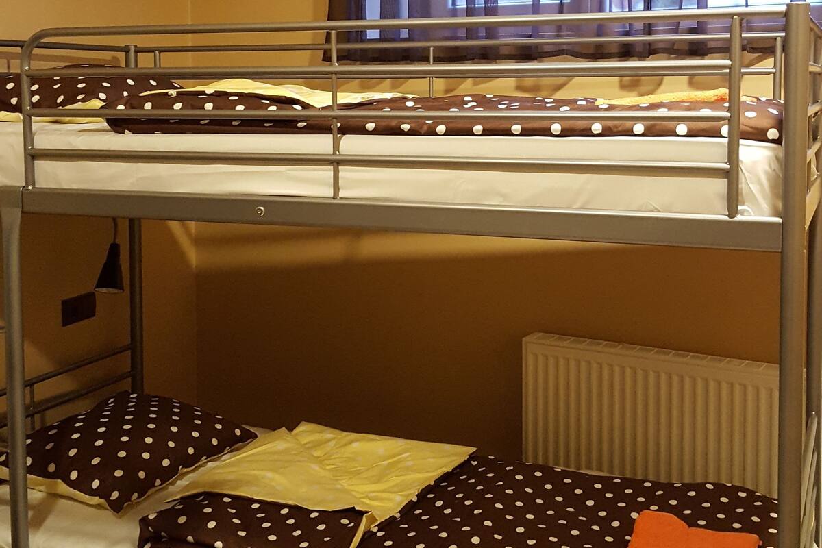 Free WiFi, bed sheets
