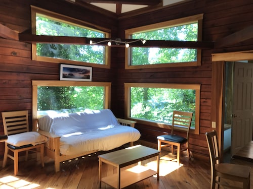 COZY CABIN Is A Centrally Located Cabin In The Red River Gorge, Ky