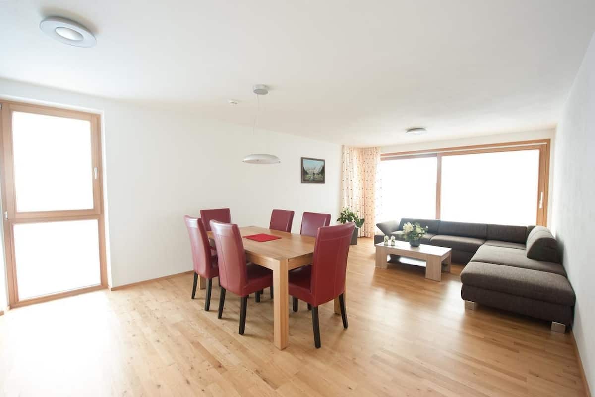 Appartement Deluxe, 3 chambres (incl. cleaning fee) | Literie de qualité, bureau, fer et planche à repasser