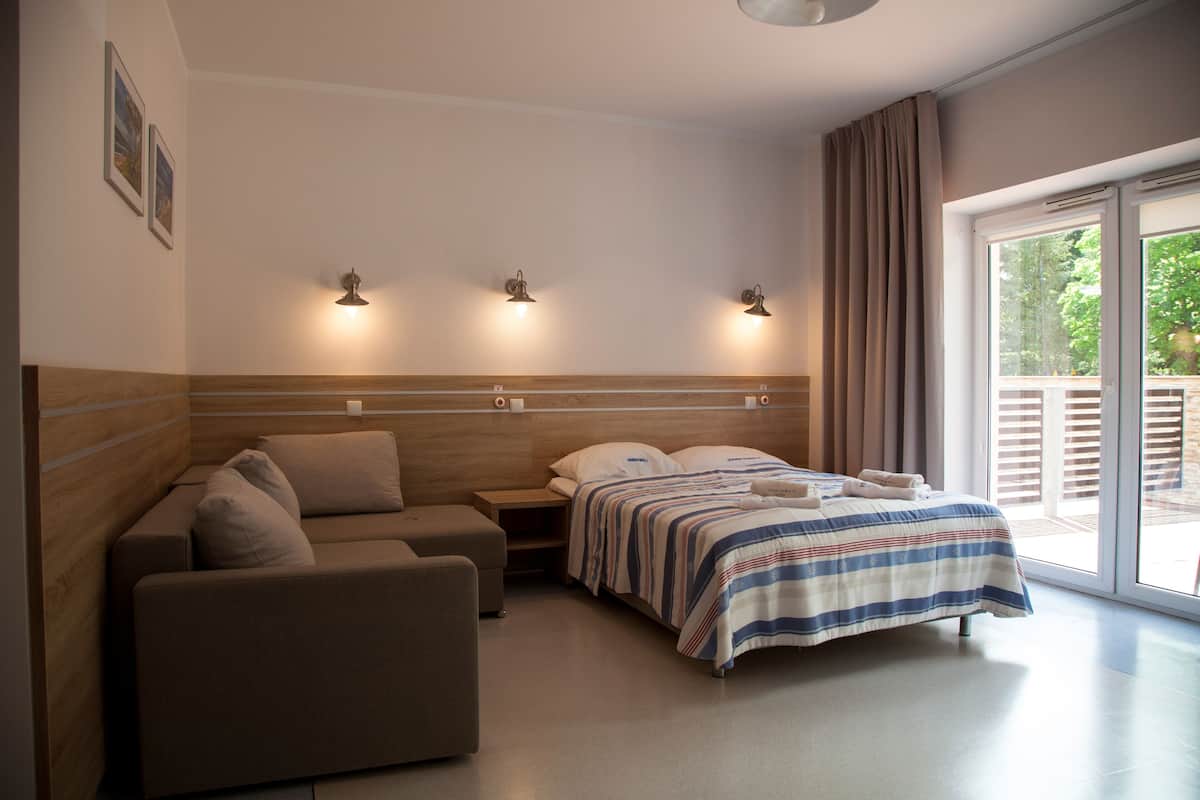 Comfort Double Room | Desk, iron/ironing board, free WiFi, bed sheets
