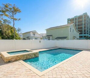 Piscine extérieure, piscine chauffée