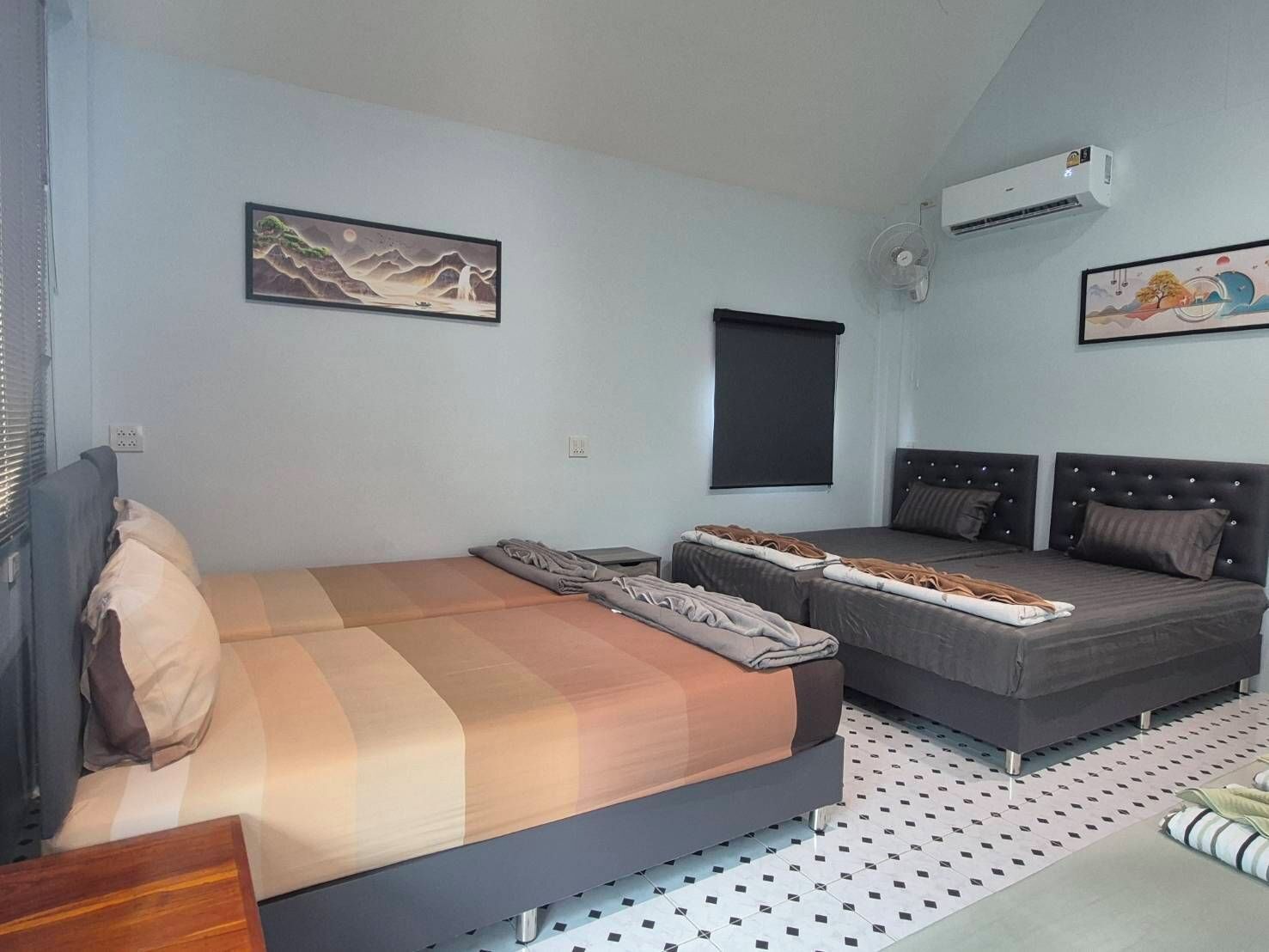 Family Room (B) | WiFi (free), bed sheets