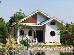 Front of property - Numhom Resort (Thap Than)