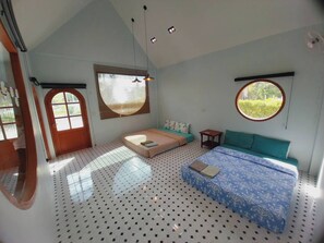 Free WiFi, bed sheets - Numhom Resort (Thap Than)