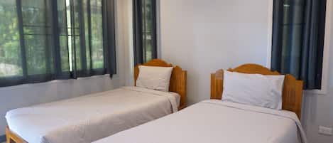 Standard Room | Free WiFi, bed sheets