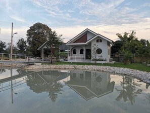 Front of property - Numhom Resort (Thap Than)