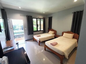 Standard Twin Room (A) | WiFi (無料)、ベッドシーツ