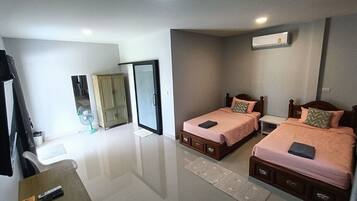Superior Room A12 | Free WiFi, bed sheets