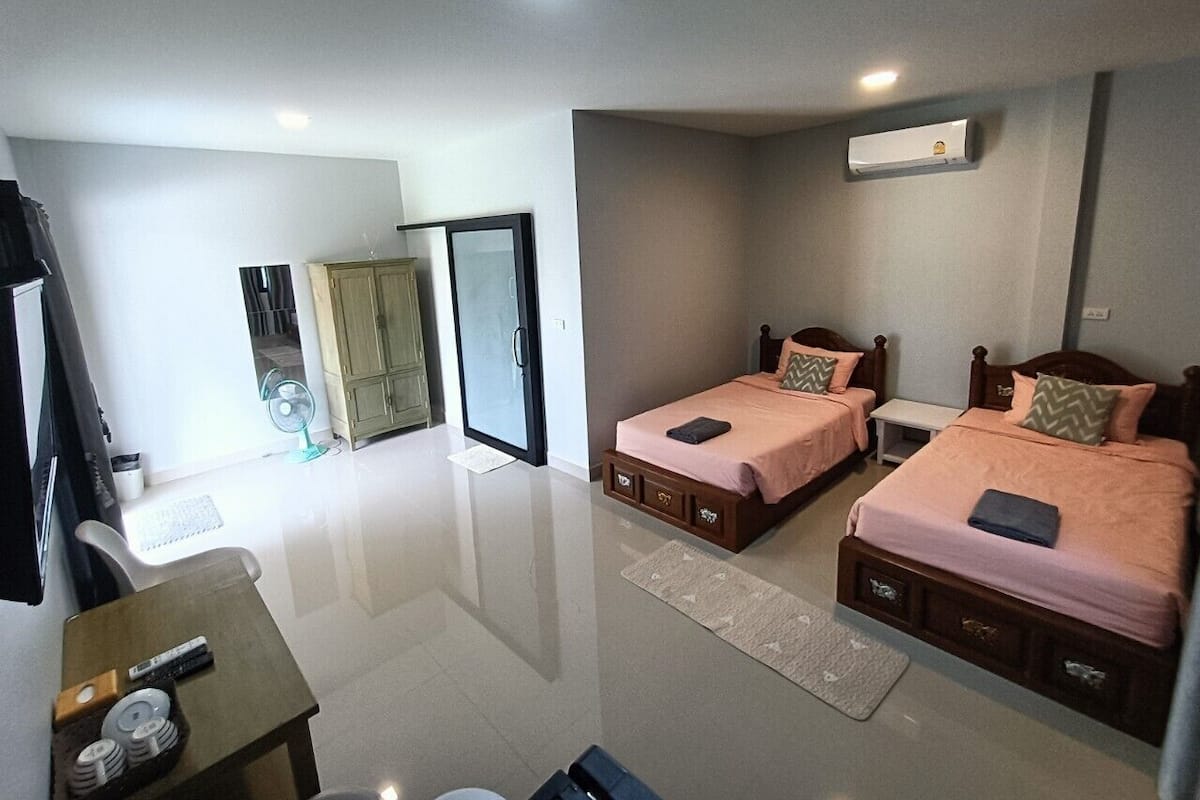 Superior Twin Room (A) | WiFi (free), bed sheets