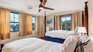 7 bedrooms, free WiFi, bed sheets