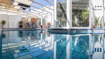 Indoor pool, seasonal outdoor pool, pool loungers