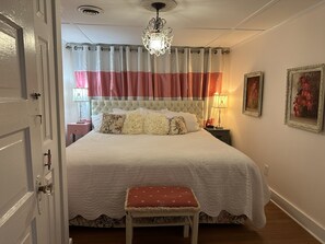 2 chambres, fer et planche à repasser, Wi-Fi, draps fournis