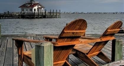 Rantamökki Manteon vanhankaupungin sydämessä Roanoke Islandilla, OBX