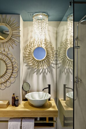 Shower, rainfall showerhead, designer toiletries, hair dryer - Bikini Island & Mountain Hotel Port de Sóller - Adults Only (Sóller)