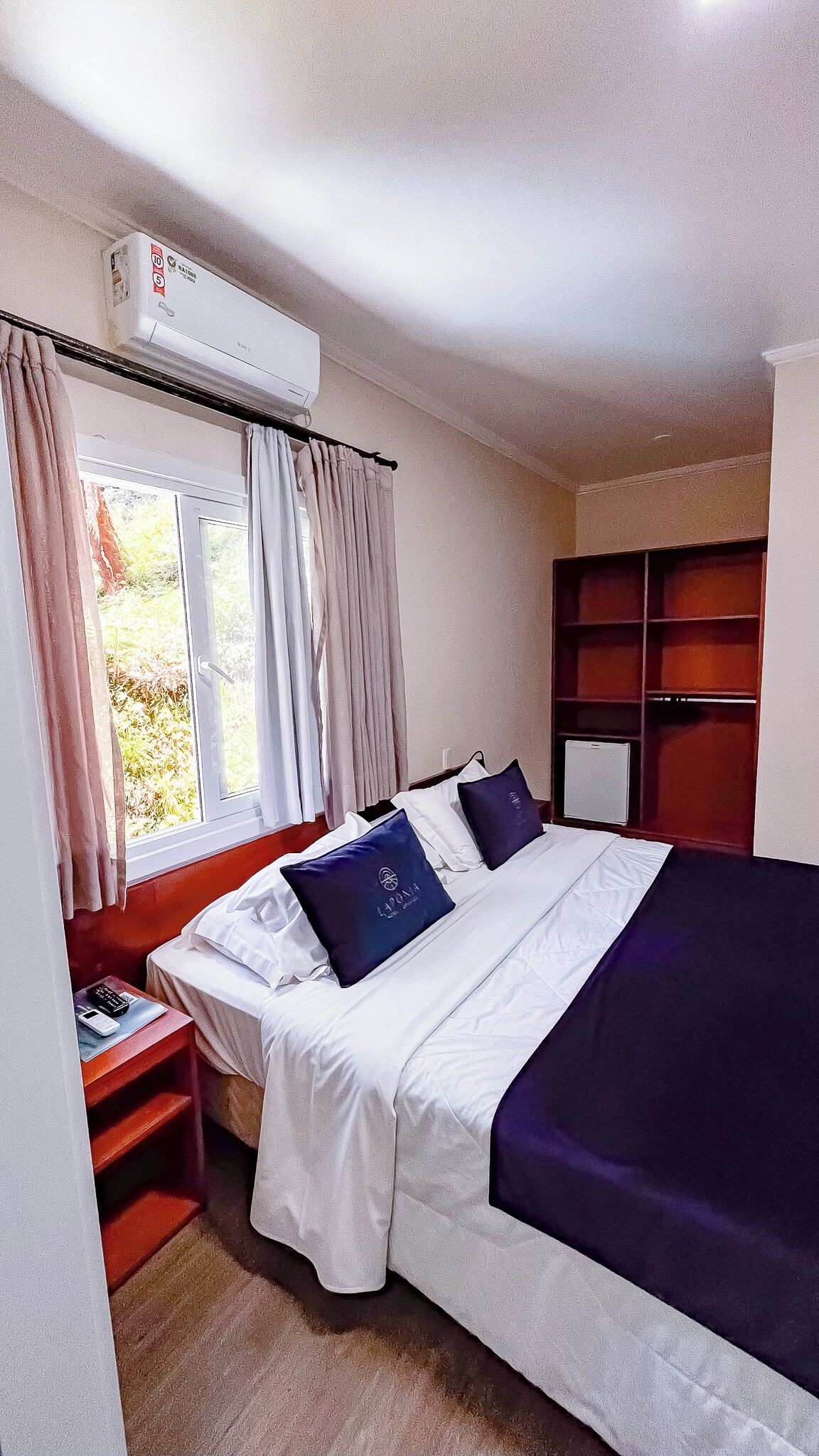 Minibar, blackout drapes, soundproofing, free WiFi