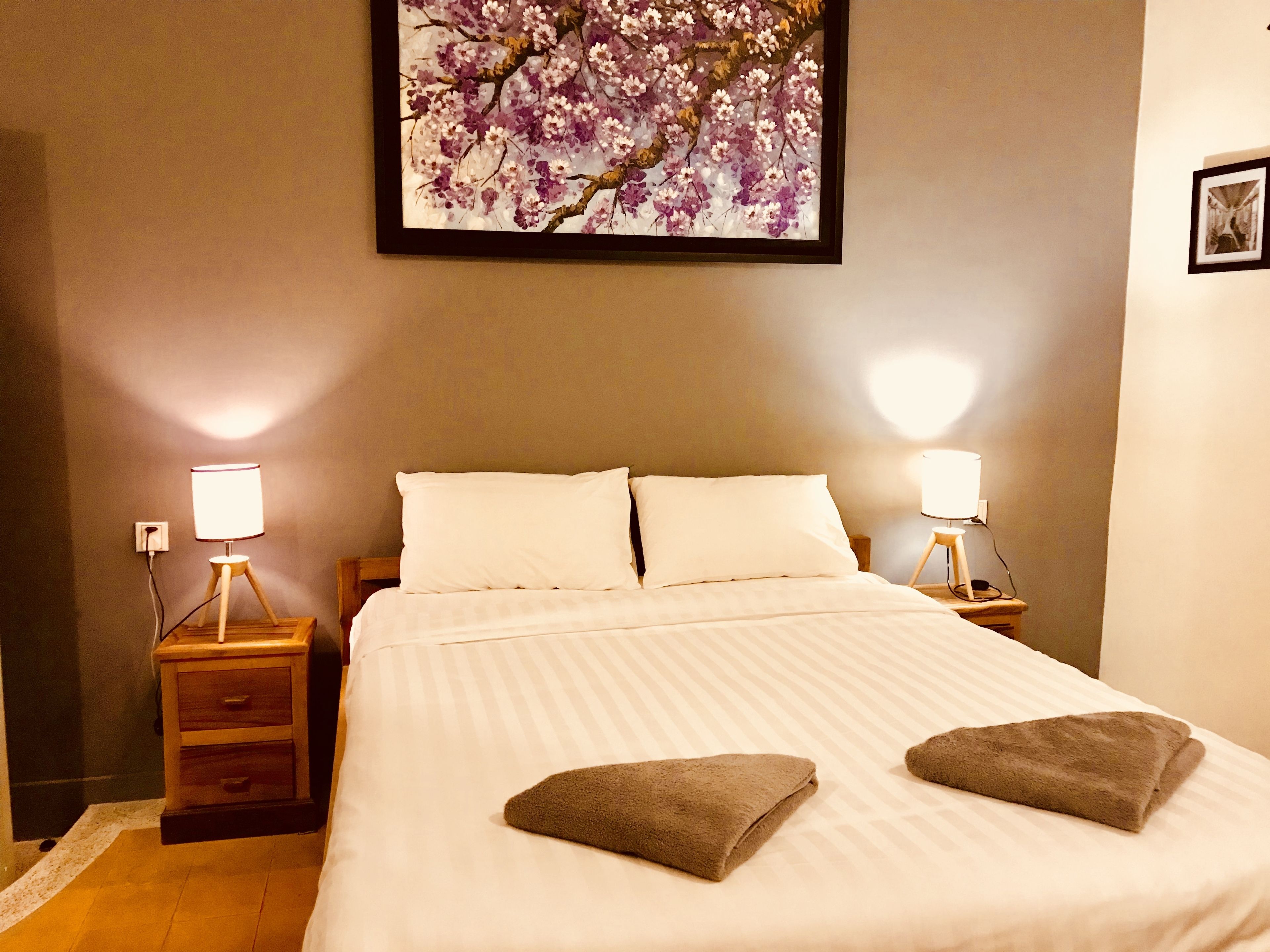 superior double room, 1 king bed | minibar, in-room safe, desk, soundproofing