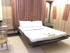 Deluxe Room - Hotel Pranav Executive (Pune)