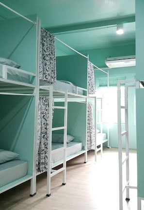 10-Bed Female Dormitory with Shared Bathroom | Free WiFi - One Bangkok Hostel @Love District (Bangkok)