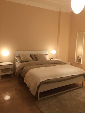 1 habitación, ropa de cama de alta calidad y cortinas blackout 