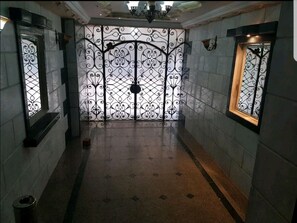 Interior entrance - Unique Flat (Cairo)