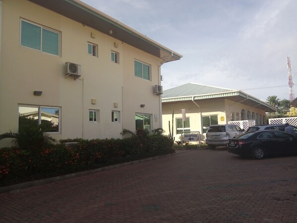 Halaman properti