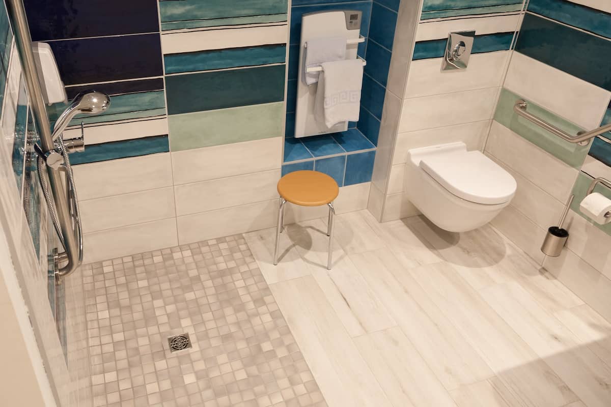 suite, ensuite | bathroom