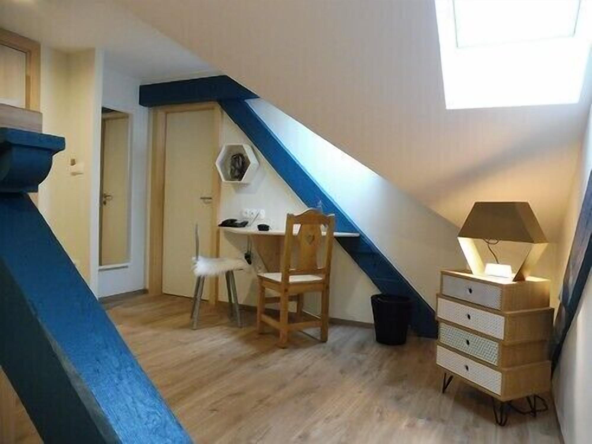 standard triple room, ensuite, mountain view