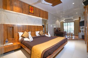 Executive Room | Free WiFi, bed sheets - Hotel Kumar Plaza (Karjat)