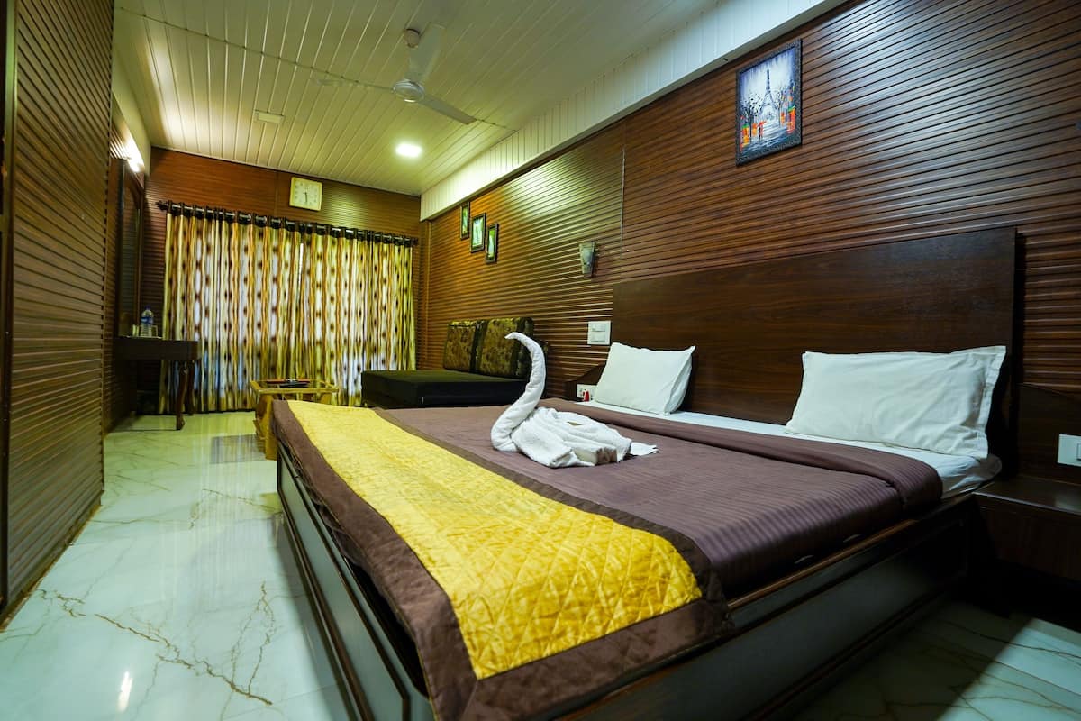 Super Deluxe Room | WiFi (free), bed sheets
