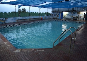 Piscina no terraço