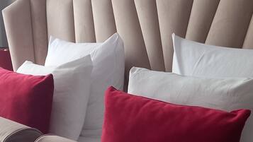 Elite Suite, 1 King Bed | 1 bedroom, blackout drapes, soundproofing, free WiFi