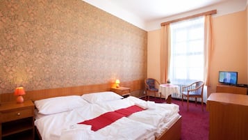 Basic Double or Twin Room, Private Bathroom | In-room safe, desk, free WiFi, bed sheets