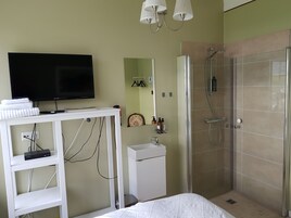 Wifi gratis y ropa de cama