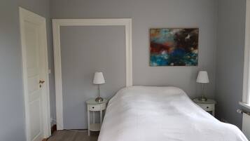 Double Room | Free WiFi, bed sheets