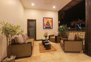 Àrea amb seients del vestíbul