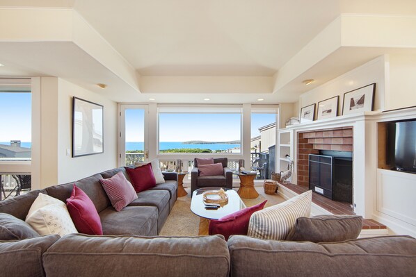 TV, fireplace, DVD player, ping pong