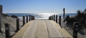 Newly Remodeled âą Linens Included âą Beach Gear Provided!