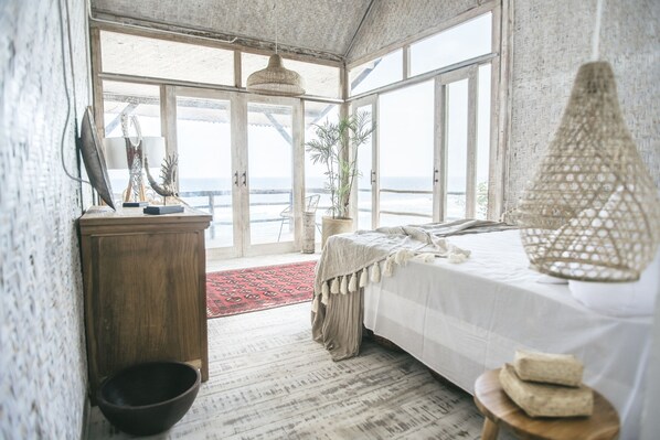 Suite, Private Bathroom, Oceanfront | Free WiFi, bed sheets