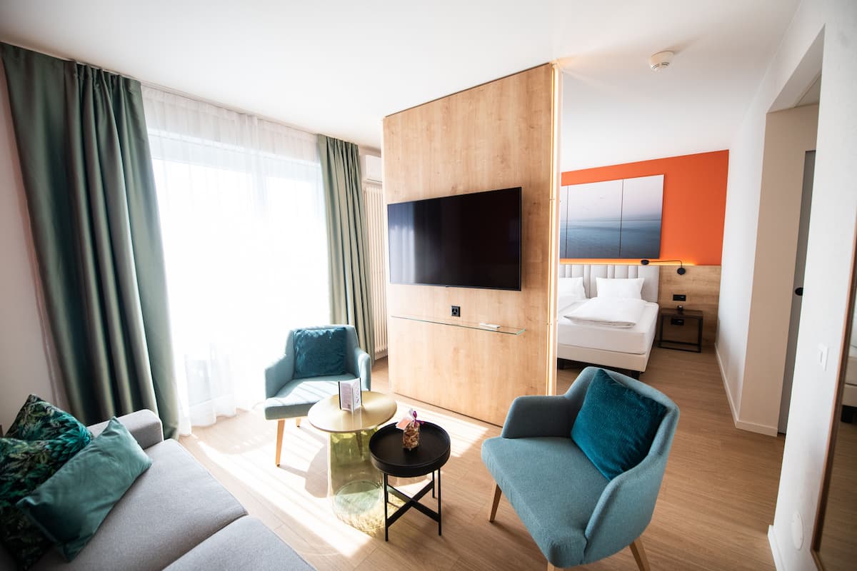 Studio Suite | Down comforters, in-room safe, free WiFi