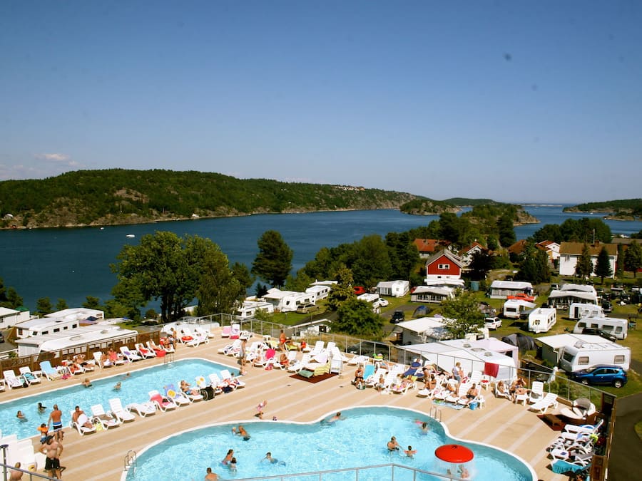 Seasonal outdoor pool, open 10:00 AM to 7:00 PM, sun loungers