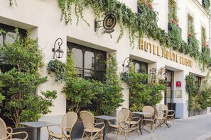 Front of property - Hotel Monte Cristo (Paris)