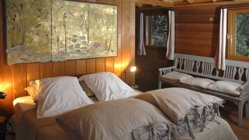 Casa de árbol panorámica (Bagheera) | 1 habitación, ropa de cama de alta calidad y decoración personalizada