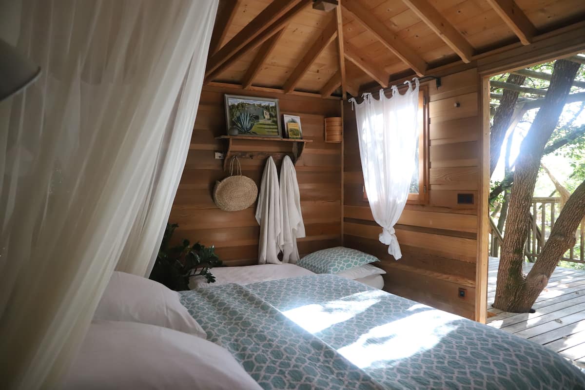 Tree House (Shere Khan) | 1 bedroom, premium bedding, individually decorated