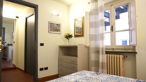 Comfort Apartment, 2 Bedrooms, City View | 1 bedroom, desk, iron/ironing board, cribs (free) - Pieros'apartment (Lucca)