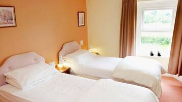 Twin Room, Ensuite (Shower over Bath) | Miscellaneous