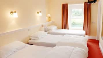Svíta - með baði (4 Single Beds) | 1 svefnherbergi