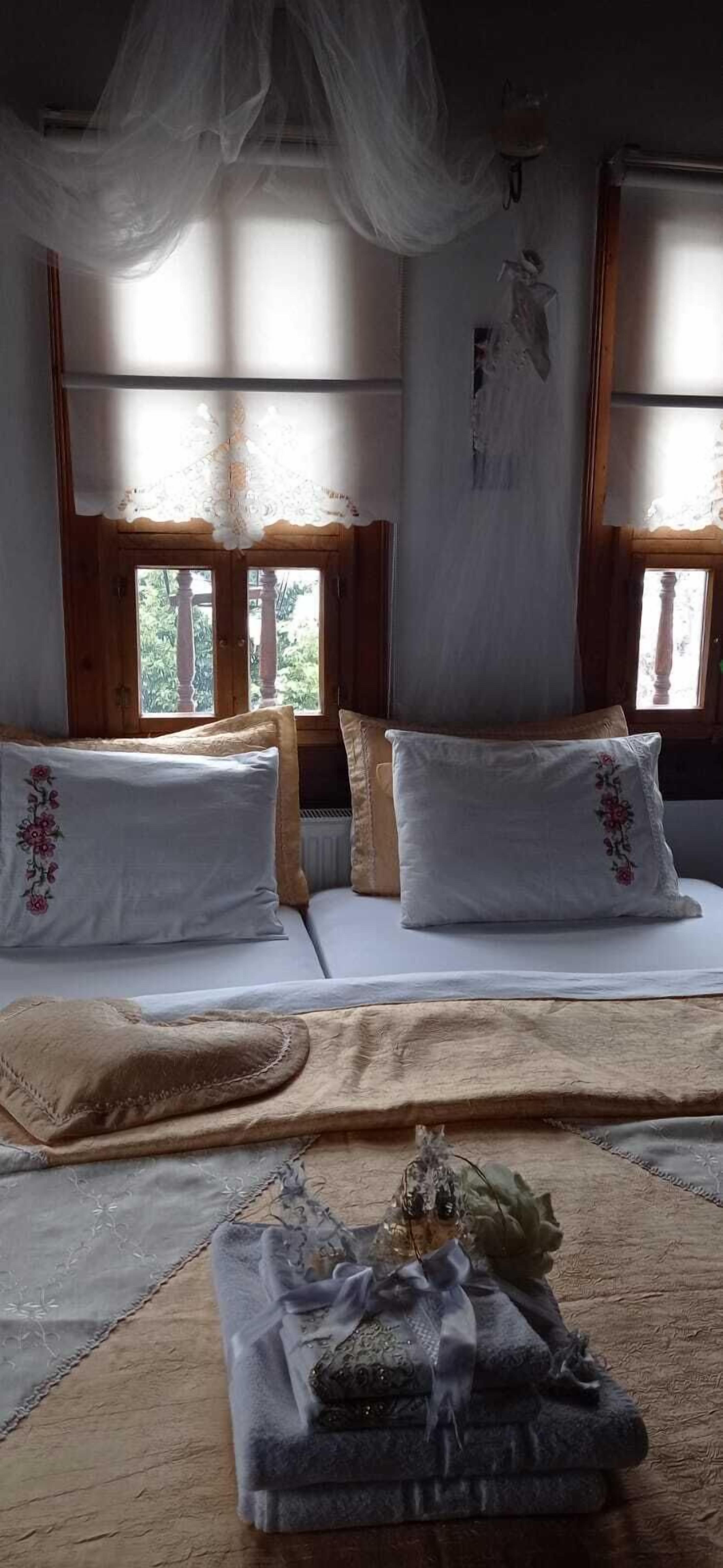 family room, 1 bedroom, balcony | 1 bedroom, egyptian cotton sheets, premium bedding