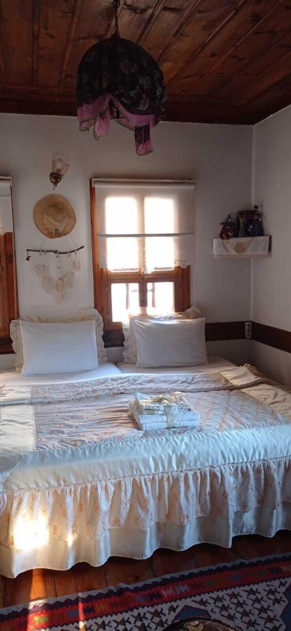Design Double or Twin Room, 1 Bedroom, Balcony